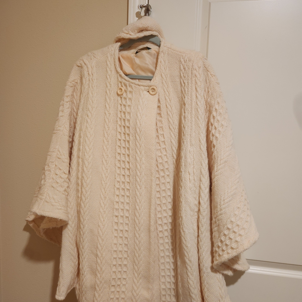 Branigan Weavers Wool Cream Cape for Women